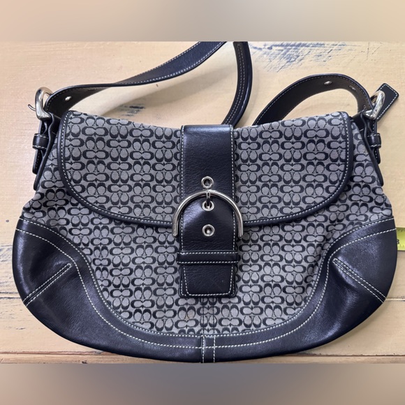 Coach Bag - Picture 3 of 12